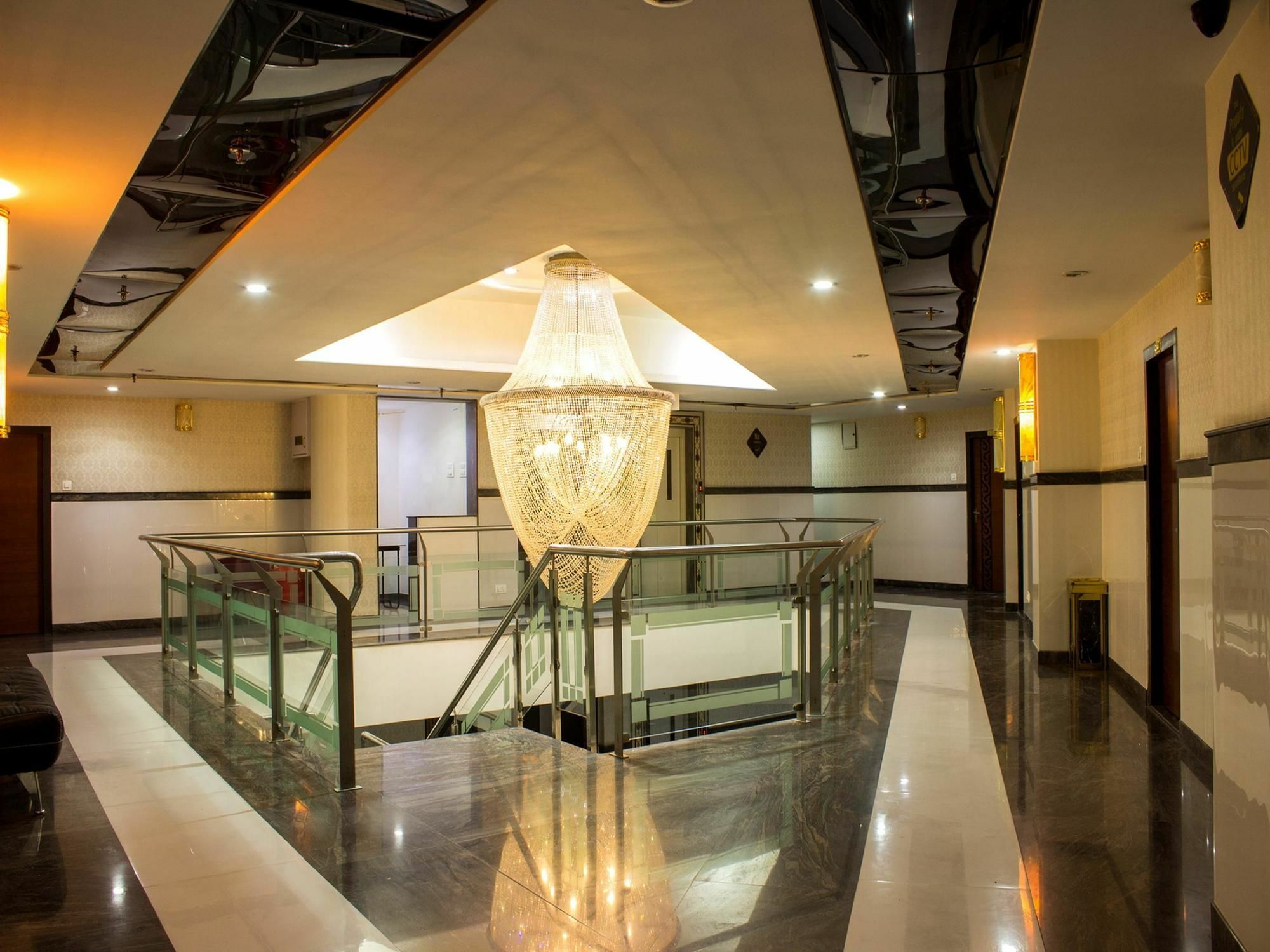 Hôtel Treebo Trend Orient Grand à Nagpur Extérieur photo